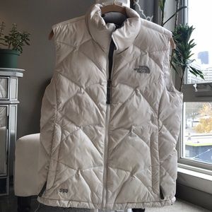 The North Face 550 down puffy vest Women’s Medium